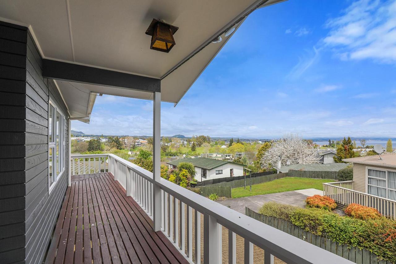 Woodward House Taupo Villa Exterior photo